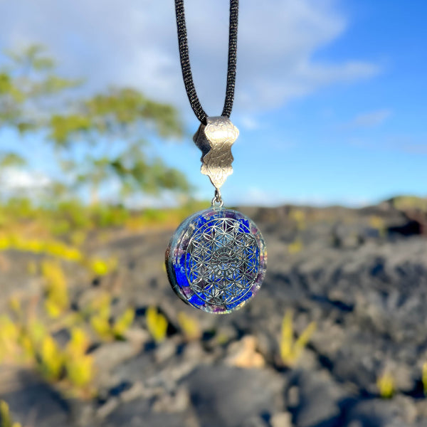 Harmonic Star Resonator - Lunar Ray Orgone Amulet (Lapis Lazuli + Sodalite + Amethyst)