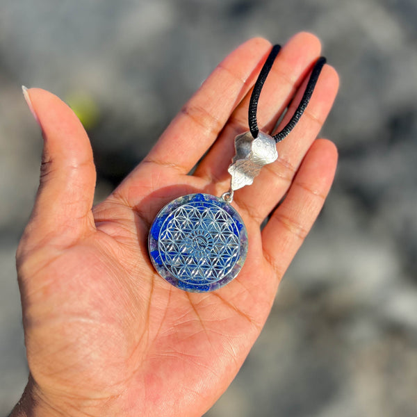 Harmonic Star Resonator - Lunar Ray Orgone Amulet (Lapis Lazuli + Sodalite + Amethyst)