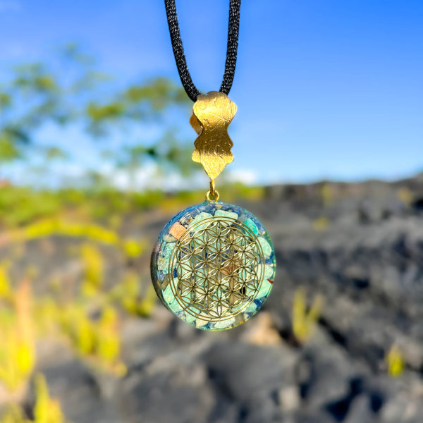 Harmonic Star Resonator - Solar Ray Orgone Amulet (Amazonite + Sodalite + Dumortierite)