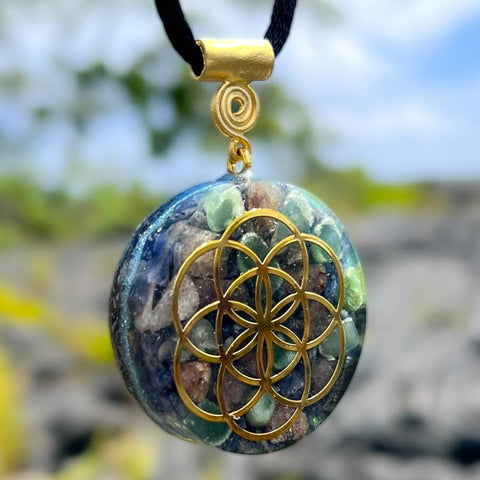 Harmonic Star Resonator - Solar Ray Orgone Amulet (Green + Red + Blue Aventurine)