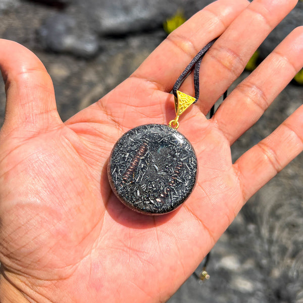 Harmonic Star Resonator - Solar Ray Orgone Amulet (Blue Aventurine + Moonstone + Larvikite)