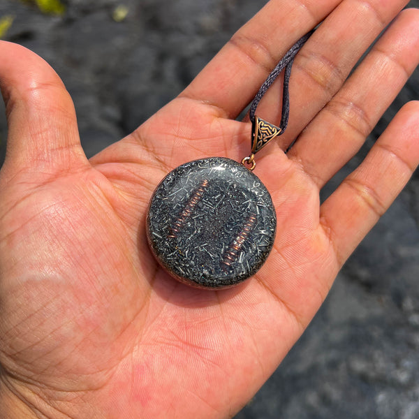 Harmonic Star Resonator - Universal Chi Orgone Amulet (Carnelian + Red Aventurine + Petrified Wood)